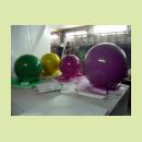 Разноцветные глянцевые шары из пенопласта